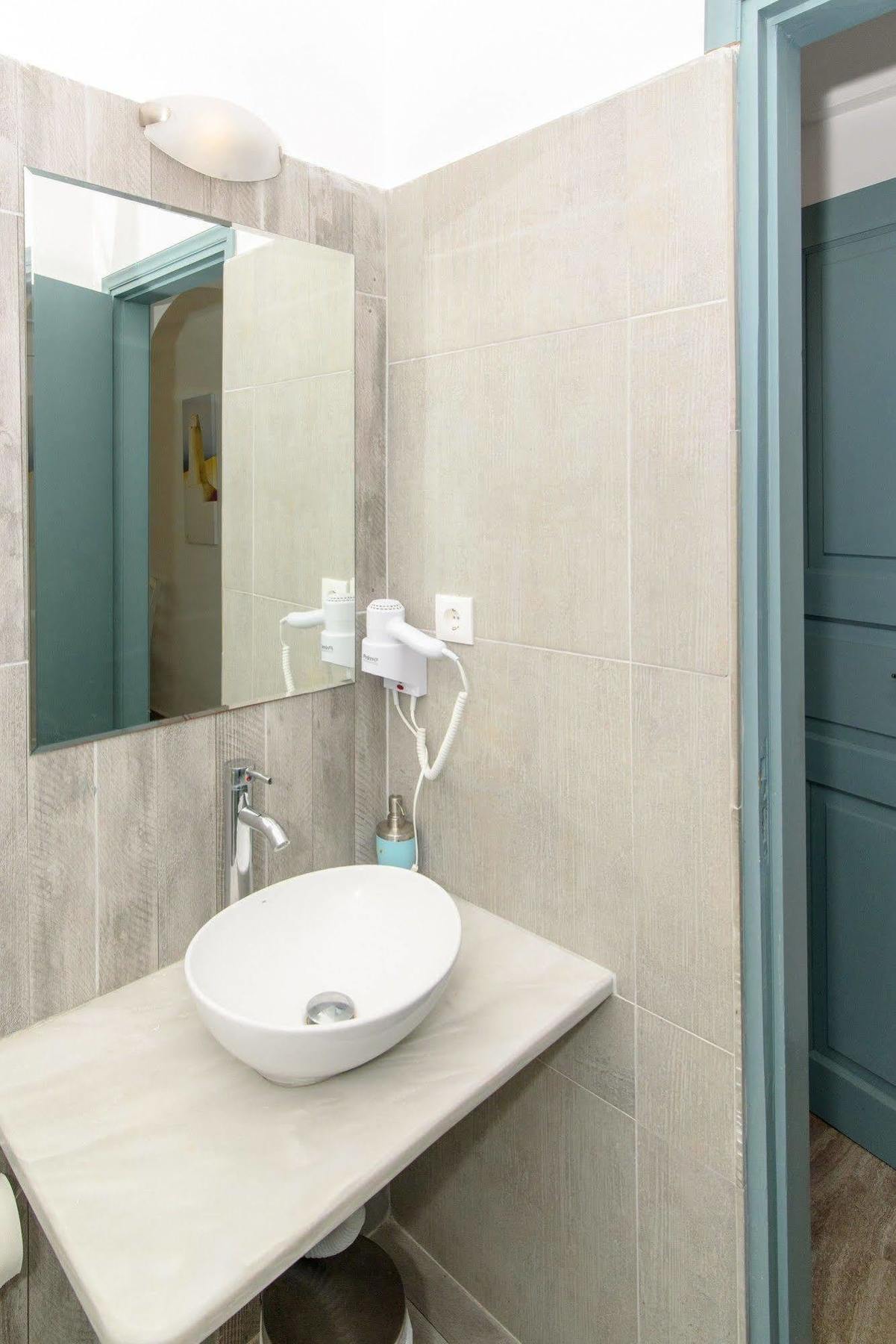 Iris Boutique Hotel Kamári Zewnętrze zdjęcie